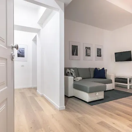 아파트 Opera & Expo - Tosca *